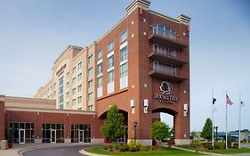 Doubletree Riverfront Bay City Mi